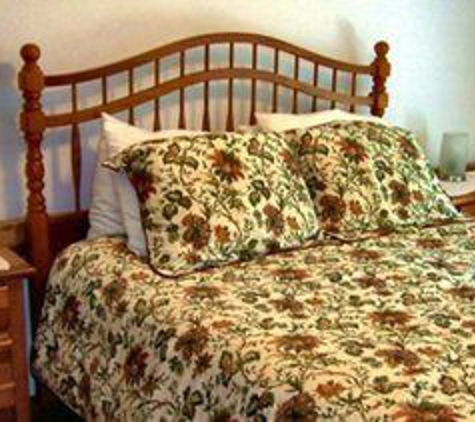 Locust Tree Bed & Breakfast - Canaan, CT