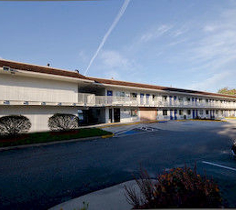 Motel 6 - Suitland, MD