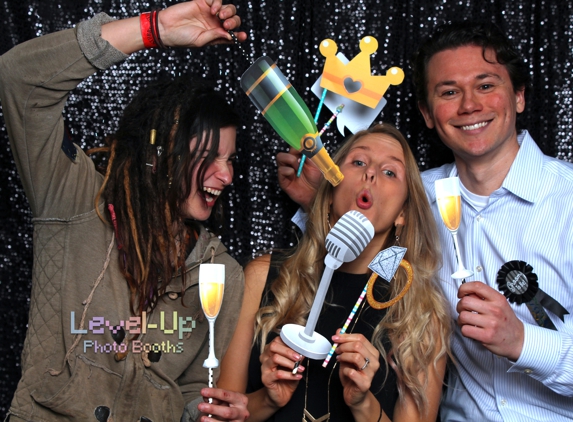 Level-Up Photo Booths - Dallas, TX