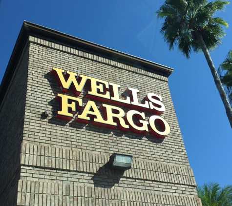 Wells Fargo Bank - Oviedo, FL