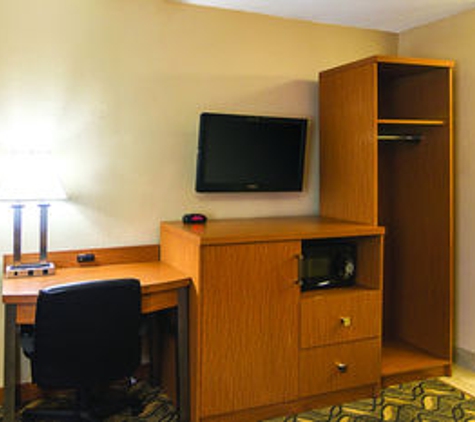 Quality Inn & Suites - Arlington, TX