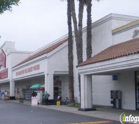 Superior Grocers - Huntington Park, CA