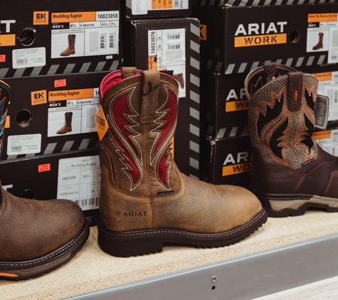 Ariat Outlet - Lehi, UT