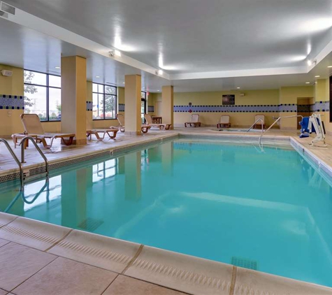 Hampton Inn & Suites Indianapolis-Airport - Indianapolis, IN