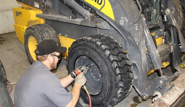 Bauer Built Tire & Service - Des Moines, IA