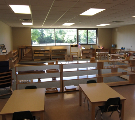Schoolhouse Montessori Academy - Farmington Hills - Farmington Hills, MI