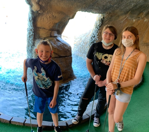 Pirate's Cove Adventure Golf - Williamsburg, VA