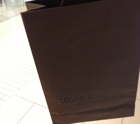 Louis Vuitton - Aventura, FL