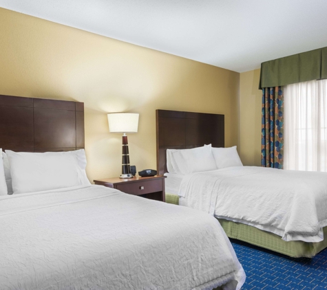 Hampton Inn & Suites Orlando Airport @ Gateway Village - Orlando, FL