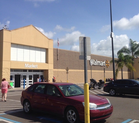 Walmart Supercenter - Starke, FL