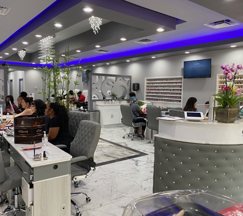 Noire Nail and Lash Bar - Orlando, FL