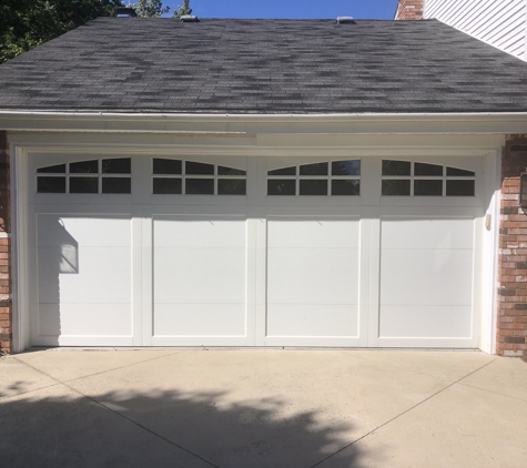 Arms Residential Garage Doors Services - Petoskey, MI