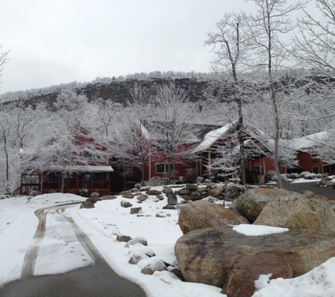 Minnewaska Lodge - Gardiner, NY