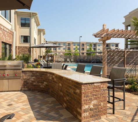 Terraces At Suwanee Gateway - Suwanee, GA