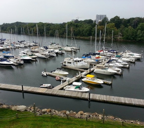 Harbor House Marina - Stamford, CT