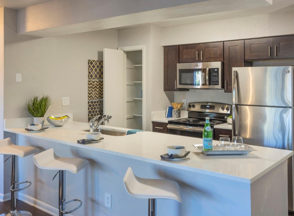 Amalfi Apartments - Orlando, FL