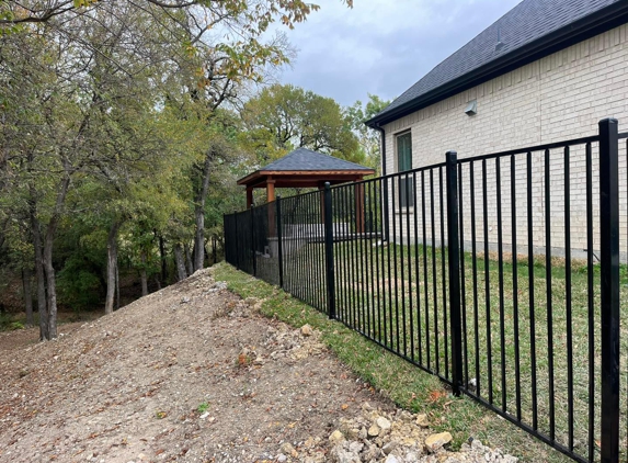 B&B Custom Fencing and Fabrication - Rhome, TX