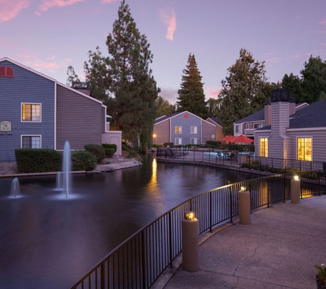 Hidden Lake Condominium Rentals - Sacramento, CA