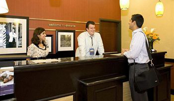 Hampton Inn & Suites Dallas-DeSoto - Desoto, TX