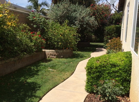 Easy Green Landscaping - Mira Loma, CA