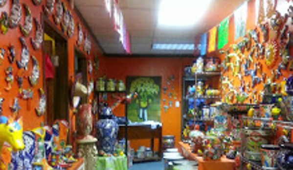 Rosas Pottery and More - Arlington, TX