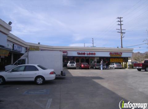 Maxwell's Burgers & Hotdogs - Chatsworth, CA