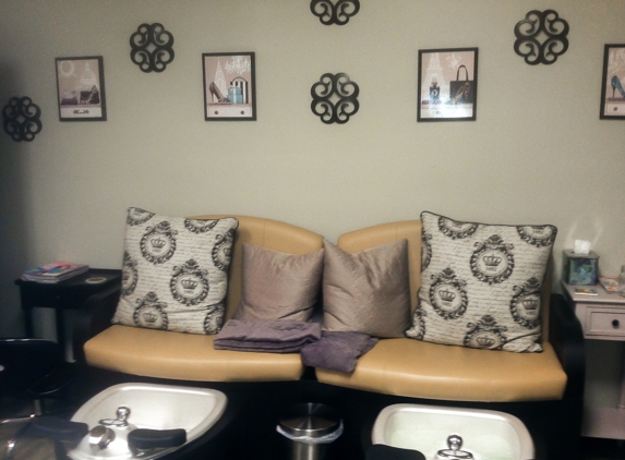 Sandy's Relaxing Nail Spa - Claremont, CA