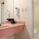 Days Inn by Wyndham Fort Pierce Midtown - Motels