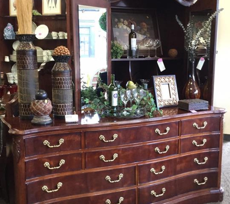 Treasure House Resale Shop - Glen Ellyn, IL