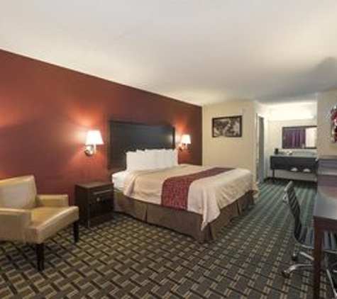 Red Roof Inn - Acworth, GA