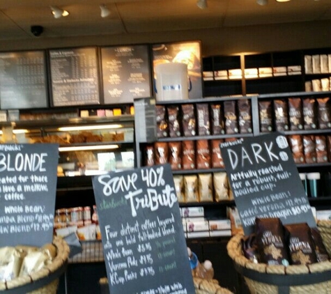 Starbucks Coffee - Des Plaines, IL