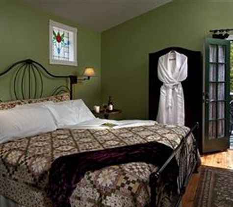 White Oak Manor Bed and Breakfast - Jefferson, TX