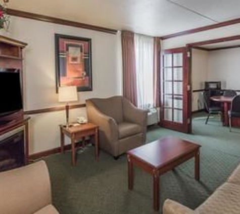 Baymont Inn & Suites - Mandan, ND