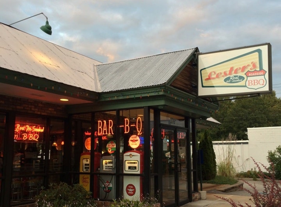 Lesters Roadside BBQ - Burlington, MA