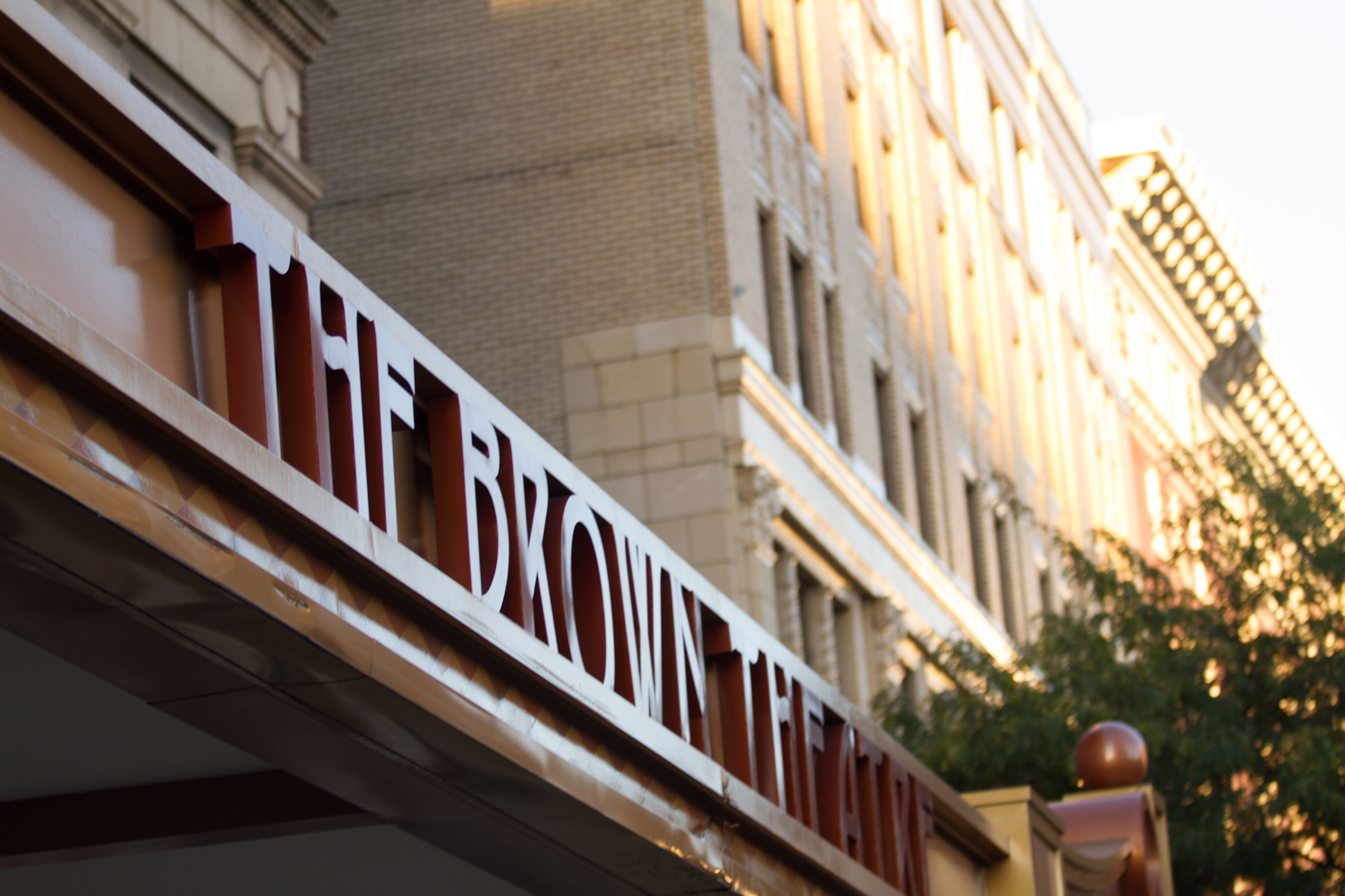 Kentucky Center For The Performing Arts 501 W Main St, Louisville, KY