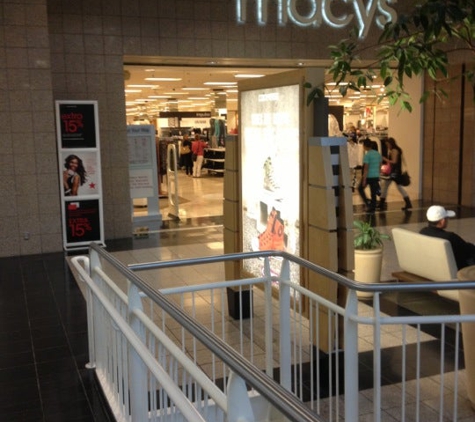 Macy's - Sacramento, CA