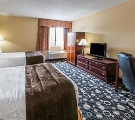 Baymont Inn & Suites - Branford, CT