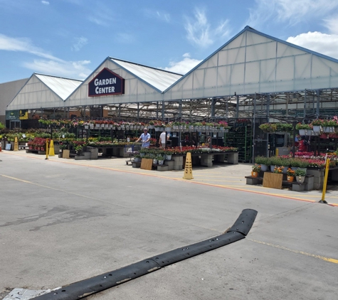 Lowe's Home Improvement - Austin, TX