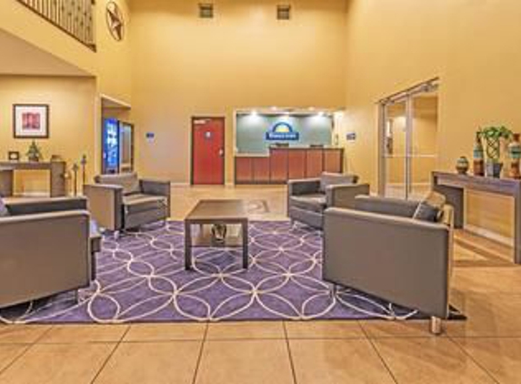 Days Inn by Wyndham Rockdale Texas - Rockdale, TX