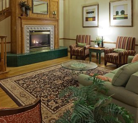 Country Inns & Suites - Germantown, WI