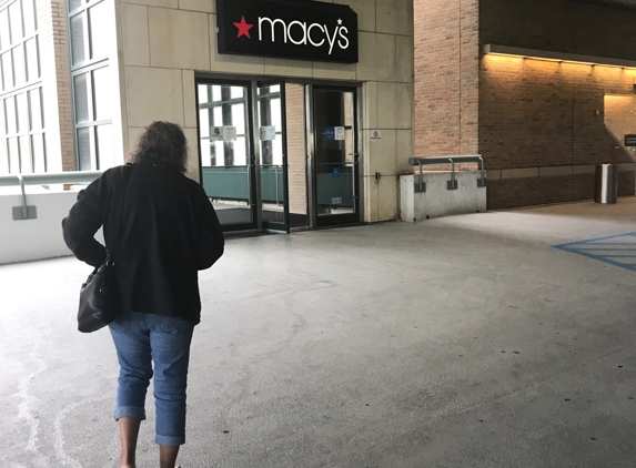 Macy's - Troy, MI