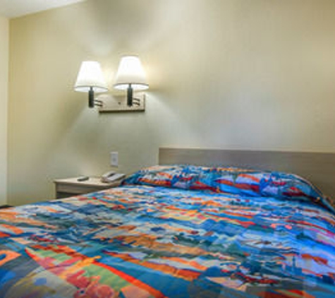 Motel 6 - Roanoke Rapids, NC