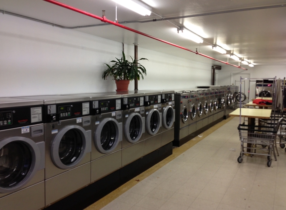 Wash Tub Laundromat - Corte Madera, CA