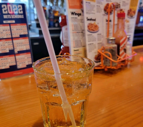 Hooters - Farmingdale, NY