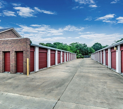 StowAway Self Storage - Ridgeland, MS