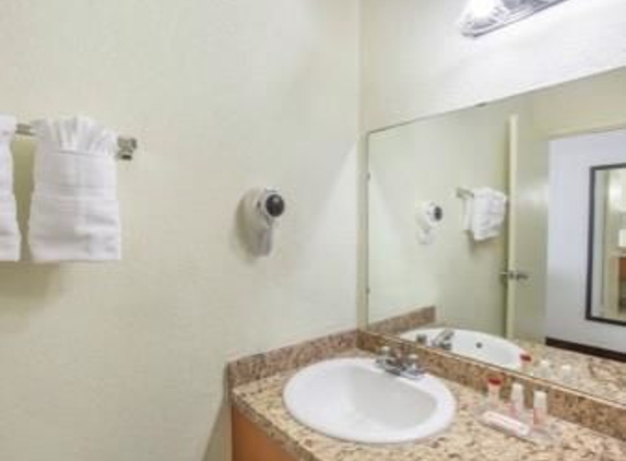 Ramada - Hialeah, FL