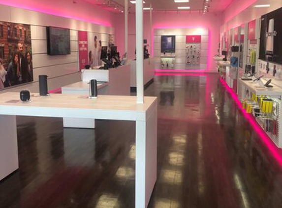 T-Mobile - Cromwell, CT