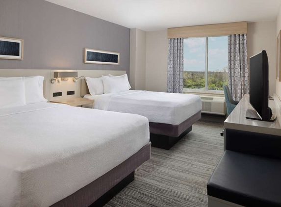 Hilton Garden Inn Queens/JFK Airport - Jamaica, NY