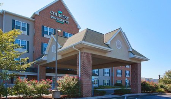 Country Inns & Suites - Lancaster, PA