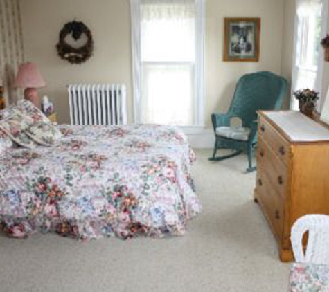 Hudson Manor Bed and Breakfast - Watkins Glen, NY